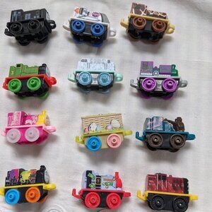 Thomas the Train Minis - 12 Little Beauties